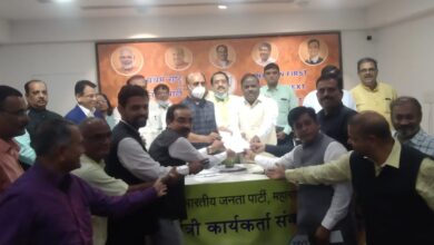 सेवा उद्योग ‘कामगार’ विम्यासाठी केंद्राने आधार द्यावा – आशुतोष घोलप