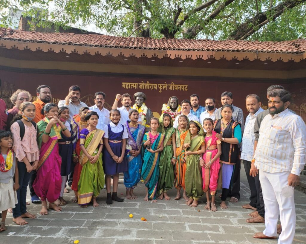 विविध संस्था, संघटनांकडून क्रांतीज्योती सावित्रीबाई फुले यांना १९१व्या जयंतीनिमित्त अभिवादन Img 20220103 wa00321793762239257909800