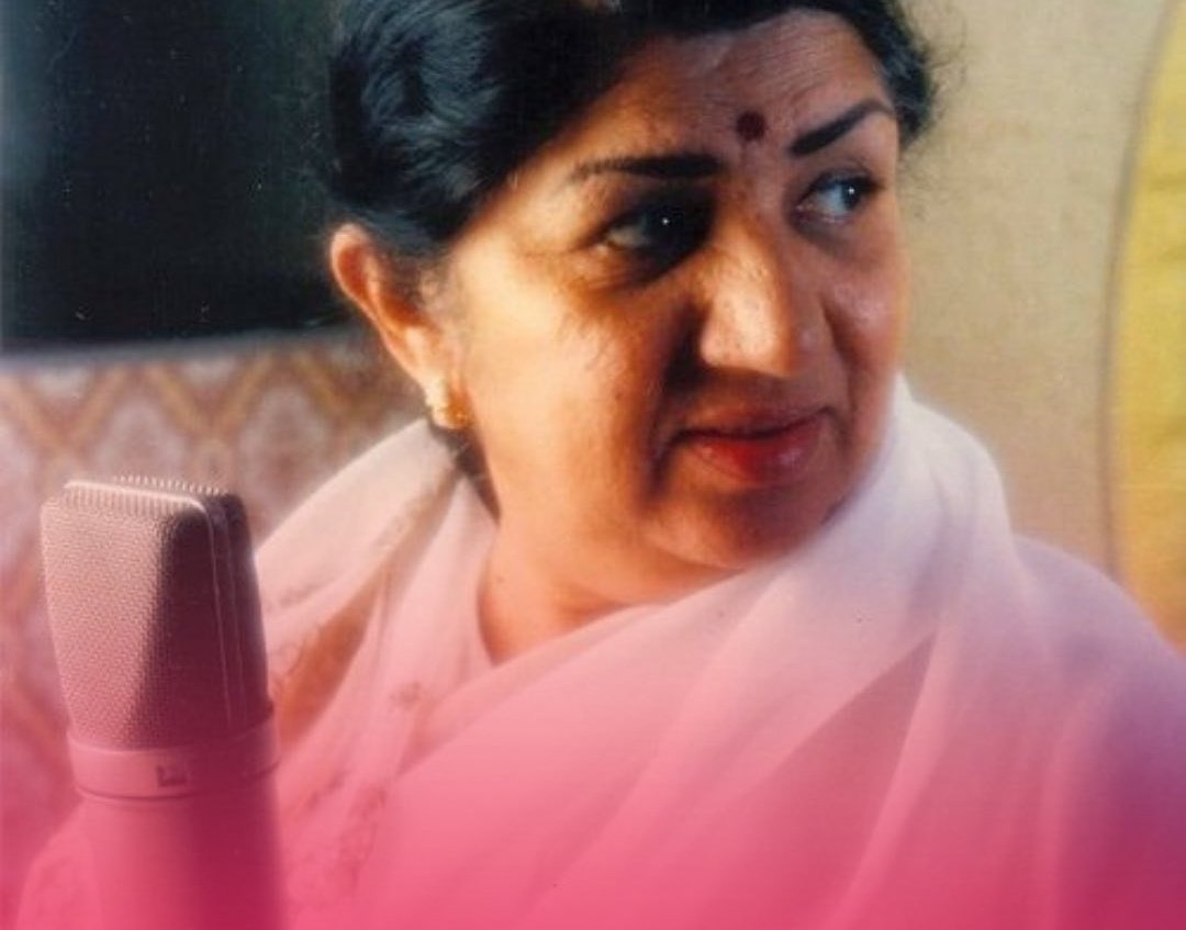 लता मंगेशकर यांच्या निधनामुळे दुखवटा ;सोमवारी राज्यात सार्वजनिक सुट्टी जाहीर