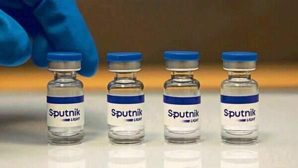Covid 19 Vaccine : ‘स्पुतनिक लाईट’चा एक डोस पुरेसा; डीसीजीआयची परवानगी Covid 19 vaccine : ‘स्पुतनिक लाईट’चा एक डोस पुरेसा; डीसीजीआयची परवानगी