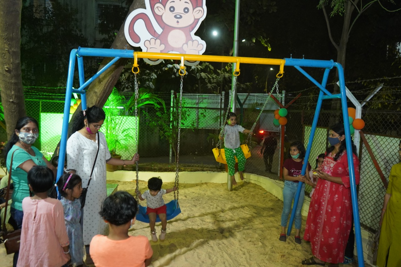 नगरसेविका अल्पना वरपे यांच्या प्रयत्नातून साकारलेल्या स्वा.वि.दा.सावरकर बालोद्यानचे आमदार भिमराव तापकीर यांच्या हस्ते लोकार्पण.. Img 20220222 wa0121