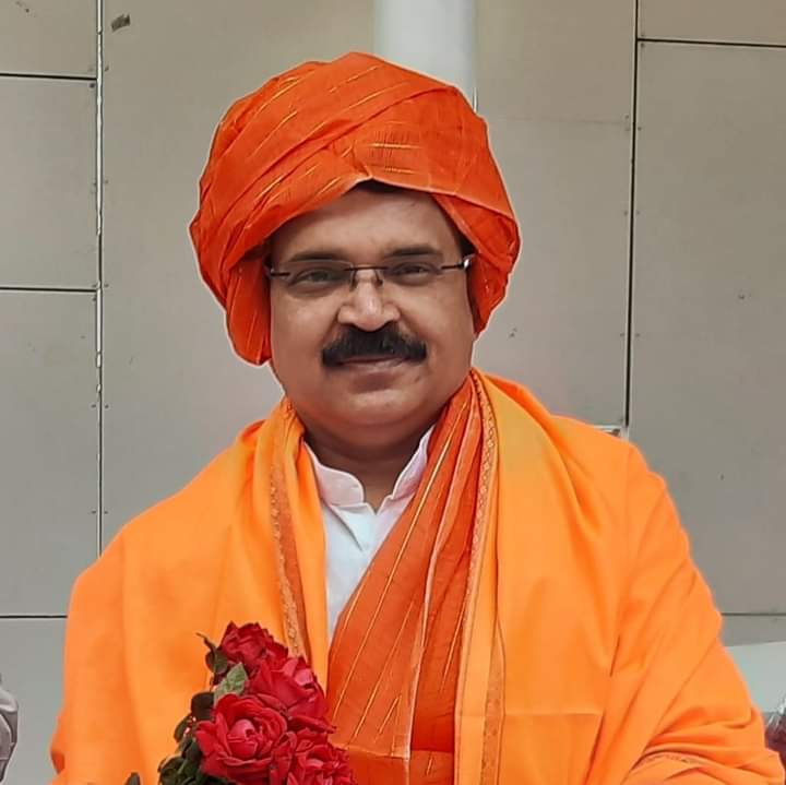 रघुनाथ कुचिकांवरील बलात्काराचा आरोप; महिला आयोगाने दिले हे आदेश