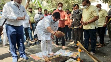 स्नेह पॅराडाईज सोसायटीसमोरील रस्त्याच्या कामाचा दीपक मानकर, हर्षवर्धन मानकर यांच्या हस्ते शुभारंभ