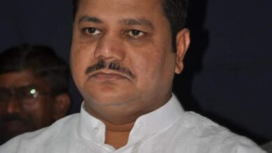 बोगस मजूर प्रकरण; प्रवीण दरेकरांवर गुन्हा