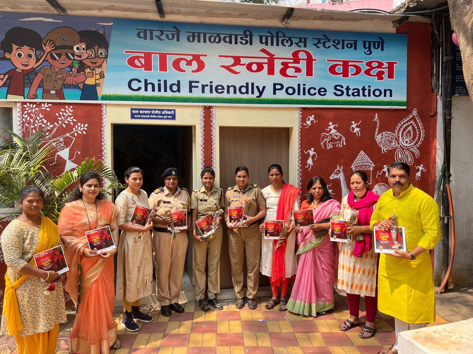 वारजेत महिला दिनानिमित्त विविध क्षेत्रात काम करणाऱ्या महिलांचा सन्मान..