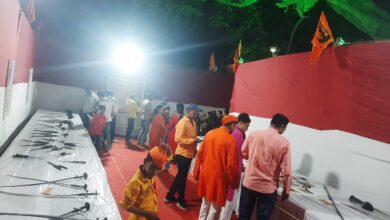पाषाणमधील सोमेश्वर मित्र मंडळाच्या वतीने ऐतिहासिक शस्त्रांचे प्रदर्शन