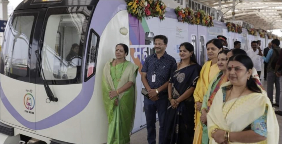 पहिल्याच दिवशी 7 तासात तब्बल 22 हजार पुणेकरांचा मेट्रोतून प्रवास पहिल्याच दिवशी 7 तासात तब्बल 22 हजार पुणेकरांचा मेट्रोतून प्रवास