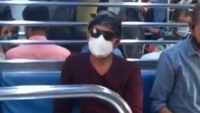 नवाजुद्दीनने केला लोकलने प्रवास; चाहते झाले खूश म्हणाले…