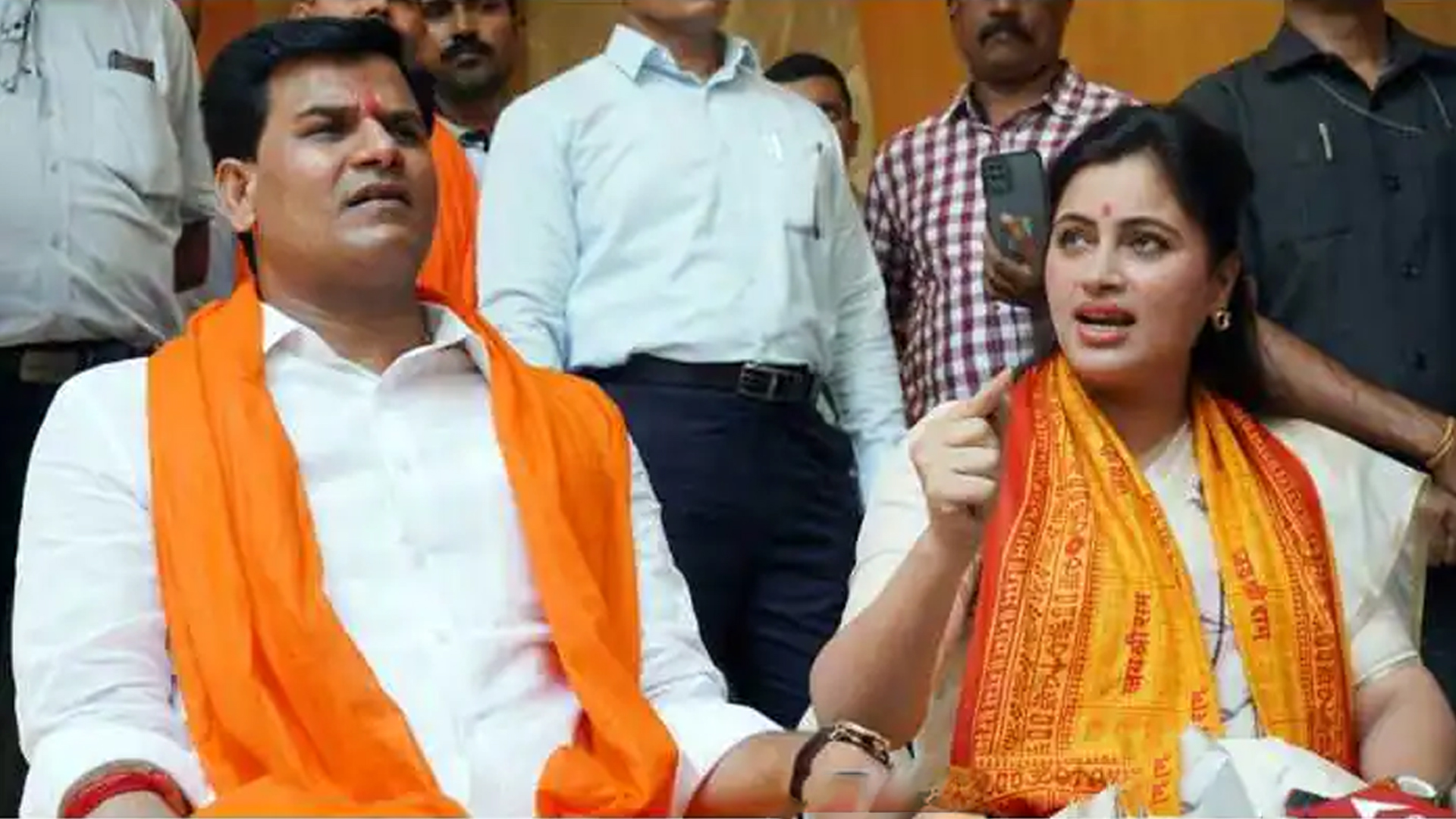 राणा दाम्पत्यास अटक