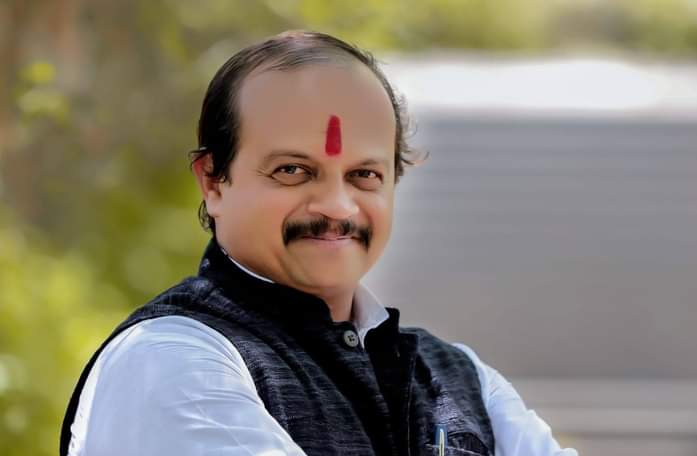 वसंत मोरेंना मुख्यमंत्र्यांचा भेटायला येण्याचा निरोप