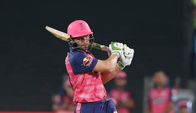 Ipl 2022 : जोस बटलरने पडिक्कलसोबत 13 वर्ष जुना विक्रम मोडला