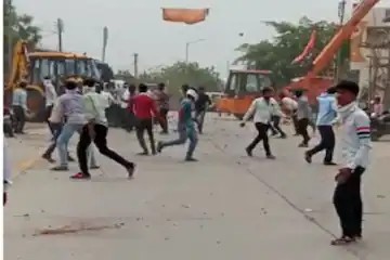 जालन्यात दोन गटात दगडफेक, गोळीबार