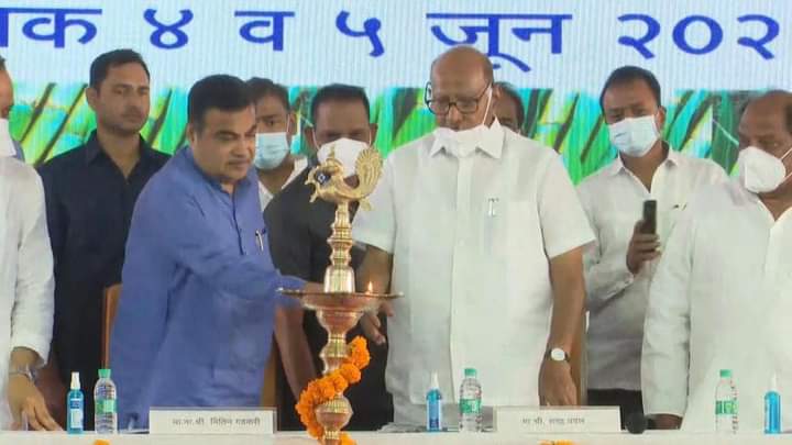 पेट्रोल, डिझेल संपणार; नितीन गडकरींनी केले भविष्यातील इंधनावर भाष्य पेट्रोल, डिझेल संपणार; नितीन गडकरींनी केले भविष्यातील इंधनावर भाष्य
