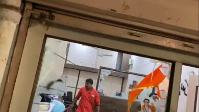 आमदार तानाजी सावंत यांच्या कार्यालयाची शिवसेनेकडून तोडफोड