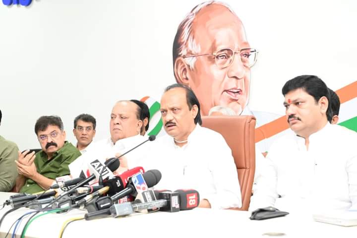 छत्रपती संभाजी महाराज स्मारक विकासकामांसाठी मंजूर निधीला स्थगिती; अजित पवार म्हणाले, “इतकं खालच्या पातळीचे राजकारण…”