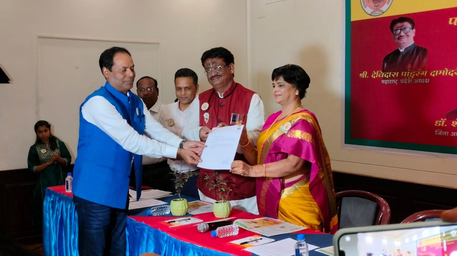 डॉ. शैलेश चौबे यांची प्रधानमंत्री जन कल्याणकारी योजना प्रचार प्रसार अभियानाच्या अध्यक्षपदी तर लक्ष्मीनारायण पांडे यांची उपाध्यक्षपदी नियुक्ती