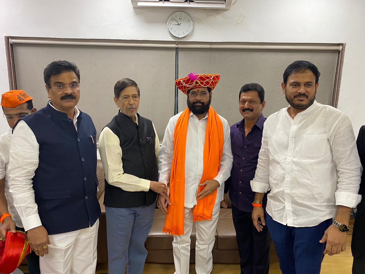 पुण्यात शिवसेनेला धक्का; किरण साळी, अजय भोसले यांचा शिवसेनेला जय महाराष्ट्र! आता पुढील नंबर कोणाचा? पुण्यात शिवसेनेला धक्का; किरण साळी, अजय भोसले यांचा शिवसेनेला जय महाराष्ट्र! आता पुढील नंबर कोणाचा?