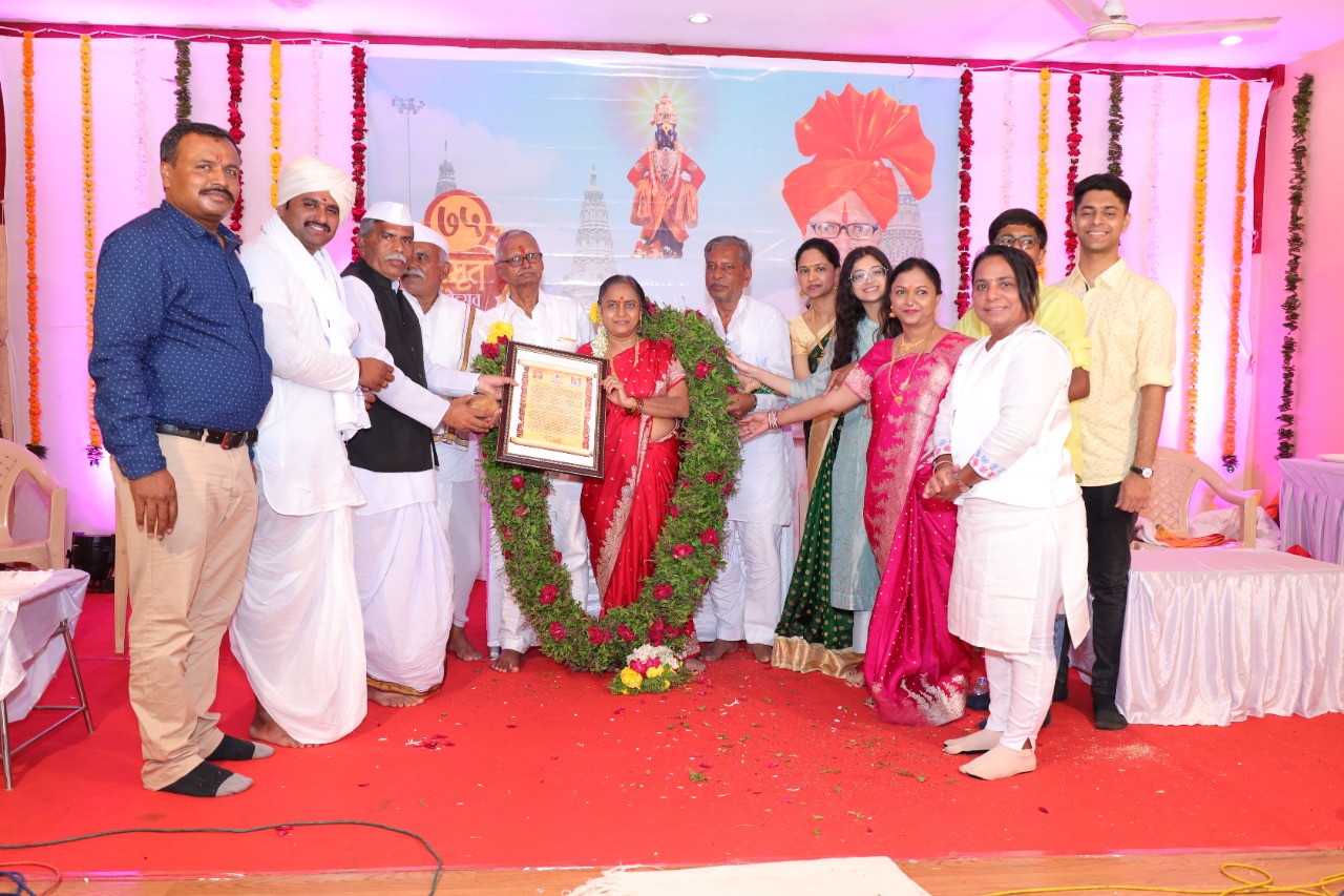 सेवानिवृत्त एम. ई. सी. बी अभियंता एकनाथराव लाटे यांचा अभीष्टचिंतन सोहळा संपन्न