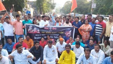 संजय राऊत यांच्यावर झालेल्या ईडी कारवाई विरोधात पुण्यात शिवसेनेचे रास्ता रोको आंदोलन