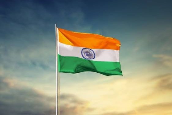 आन, बान आणि शान “तिरंगा”…!! तिरंगा ध्वज स्वीकारला त्या घटनेला आज 22 जुलै रोजी 75 वर्षे पूर्ण