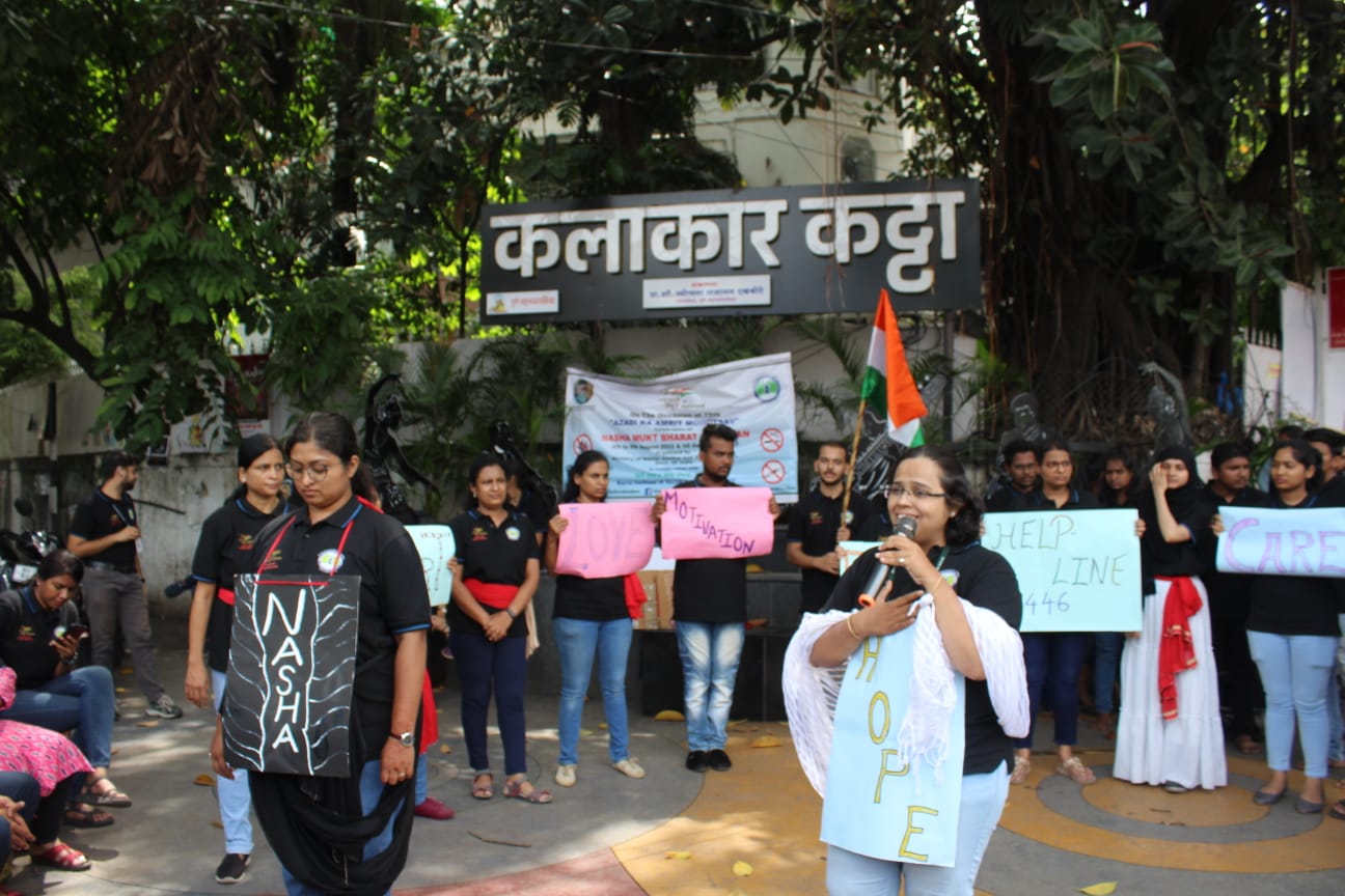 कर्वे समाज सेवा संस्था पथनाट्यातून करणार व्यसनमुक्ती साठी जनजागृती