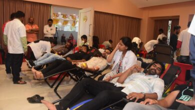 आजादी का अमृत महोत्सवानिमित्त कोथरूडमधील शेकडो तरुणांचे रक्तदान ; श्रीमानयोगी प्रतिष्ठानचा उपक्रम