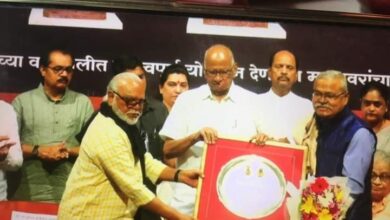 महात्मा फुलेंची दांभिक धार्मिक व्यवस्थेला आव्हान देऊन मानसिक गुलामीतून मुक्त करण्याची भूमिका : शरद पवार
