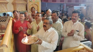 मिठाई, फरसाण आणि दुग्ध पदार्थ विक्रेता असोसिएशन पुणेच्या वतीने दगडूशेठ हलवाई गणपतीची आरती
