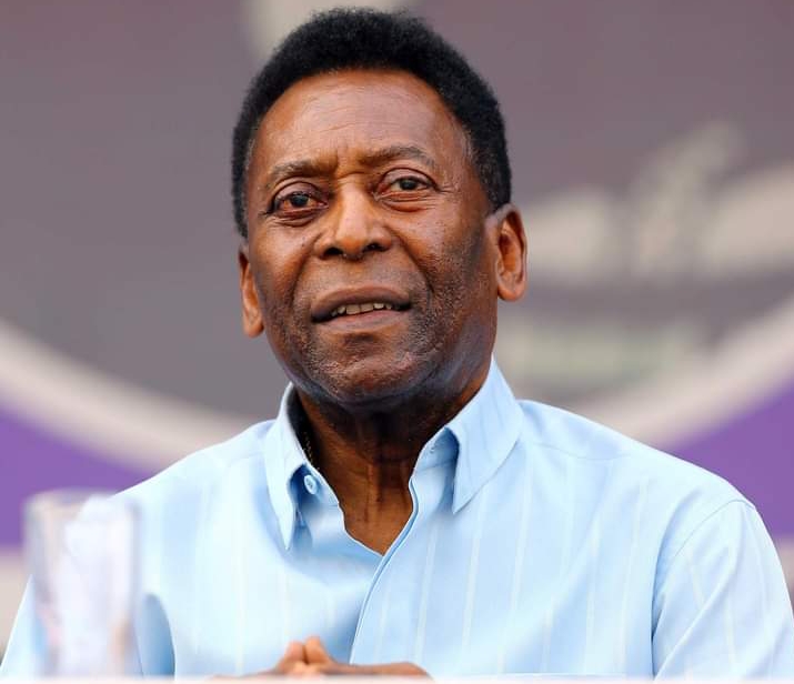 ब्राझीलचे महान फुटबॉलपटू पेले यांचे ८२ व्या वर्षी कॅन्सरने निधन