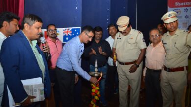 वाहतूक नियमांबाबत विद्यार्थ्यांना मार्गदर्शन ; रस्ता सुरक्षा अभियान २०२३ अंतर्गत कार्यक्रम