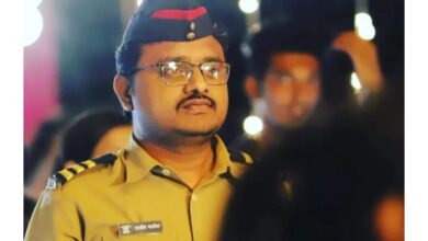 वाढपी म्हणून काम करणारा, रस्त्यावर शर्ट विकणारा झाला चित्रपट निर्माता.. वारजेतील तरुणाची थक्क करणारी यशोगाथा