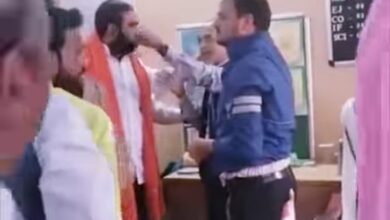 शिंदे गटाचे आमदार संतोष बांगरांकडून हिंगोलीतील प्राचार्यांना मारहाण