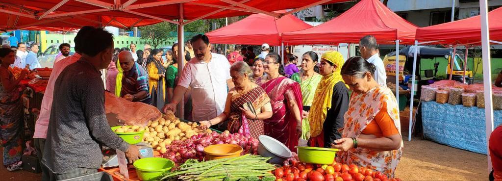 वारजेत आठवडी बाजाराच्या माध्यमातून नागरिकांना मिळणार ताजा भाजीपाला : महिला बचत गटांनाही बजारपेठ उपलब्ध