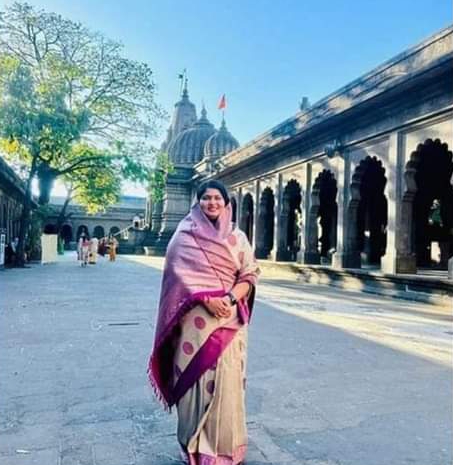 नाशिकच्या काळाराम मंदिरामध्ये वेदोक्त मंत्र म्हणण्यास संयोगिताराजे छत्रपती यांना महंतांचा मज्जाव