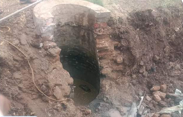 बायोगॅस टाकीची साफसफाई चार जणांचा गुदमरुन मृत्यू