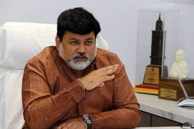 राज्याच्या राजकारणात पुन्हा भूकंप? ठाकरे गटातील उरलेले सर्व 13 आमदार मुख्यमंत्र्यांच्या संपर्कात, उदय सामंतांचा गौप्यस्फोट