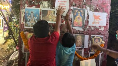 वारजेत लहान मुलेच आली स्वच्छ्ता दुत बनून ; आपल्या कृतीतून दिला बेजबाबदार नागरिकांना योग्य सल्ला..