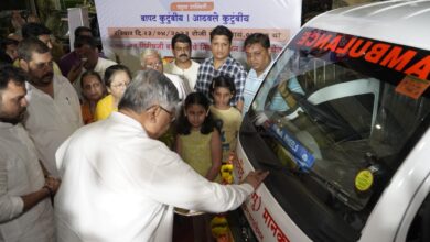 गिरीश बापट, संदीप आठवले यांच्या  स्मरणार्थ रुग्णवाहिकेचे लोकार्पण ; राघवेंद्र मानकर मेडिकल फाउंडेशनचा उपक्रम..