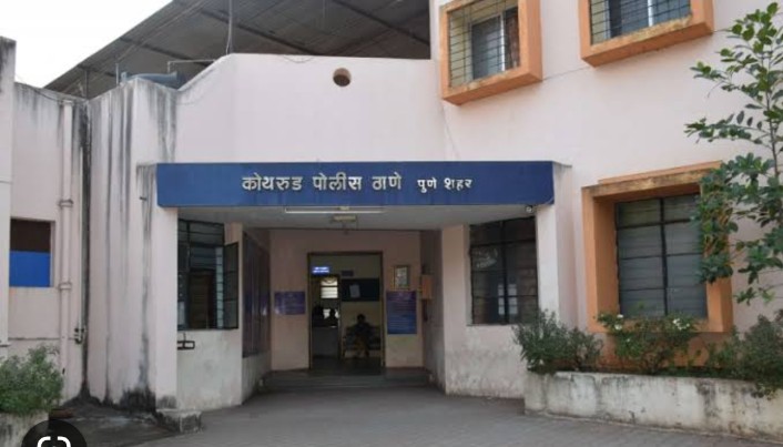 कोथरुडमध्ये नातेवाईकांच्या नावाने मिळविले फेरीवाला परवाने, कोथरूड पोलिसात गुन्हा दाखल