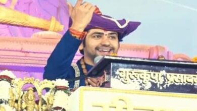 बागेश्वर धामचे पीठाधीश्वर धीरेंद्र कृष्ण शास्त्री यांचे साईबाबांबद्दल वादग्रस्त वक्तव्य