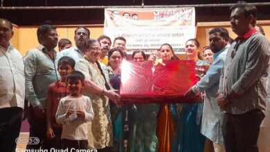 शिवसेना आणि शिवसाई संस्थेच्या वतीने आयोजित मराठमोळ्या लावणी आणि लकी ड्रॉ कार्यक्रमास महिलांचा उस्फुर्त प्रतिसाद