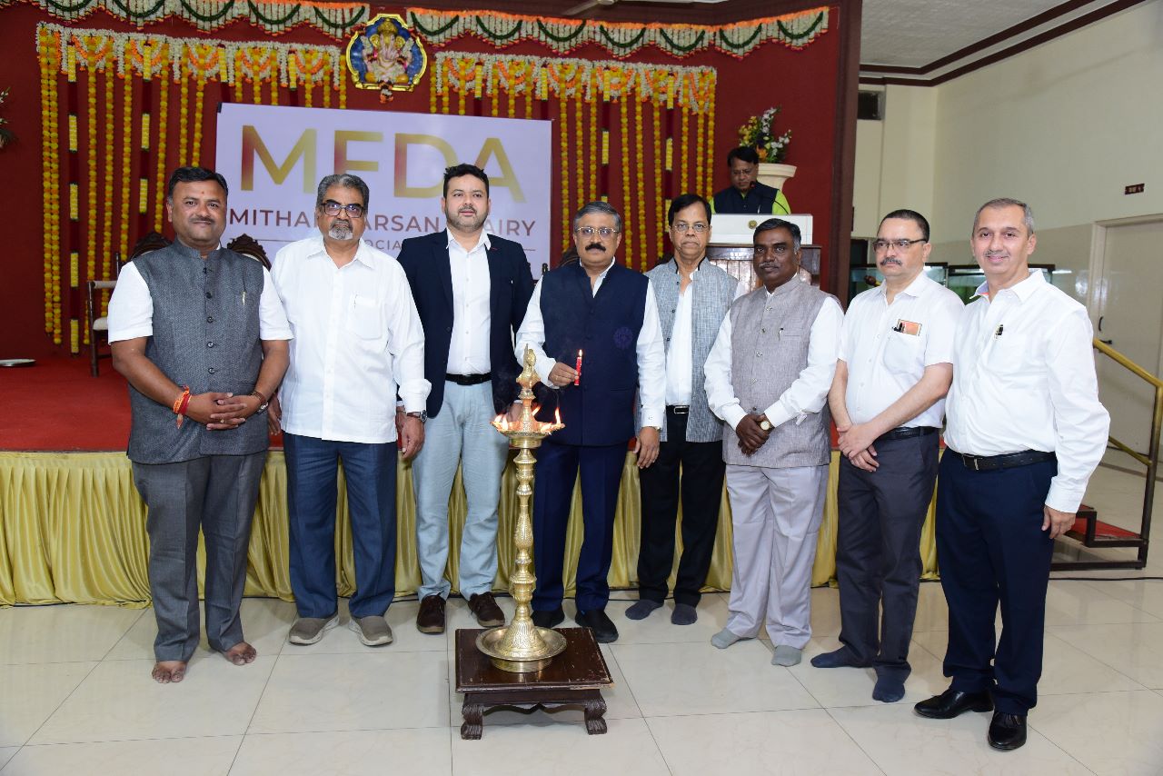 व्यवसायवृद्धीसाठी मिठाई, फरसाण, दुग्ध व्यावसायिकांनी संघटीत व्हावे! ‘एमएफडीए’च्या मेळाव्यात फिरोज नक्वी यांचे आवाहन