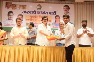 कोथरूडमध्ये हर्षवर्धन मानकर यांच्या वतीने गुणवंत विद्यार्थ्यांचा सन्मान Fb img 1688186890290