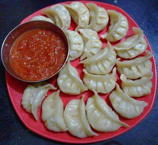 अति तिथे माती : मोमोज चॅलेंज युवकाच्या जीवावर बेतले अति तिथे माती : मोमोज चॅलेंज युवकाच्या जीवावर बेतले