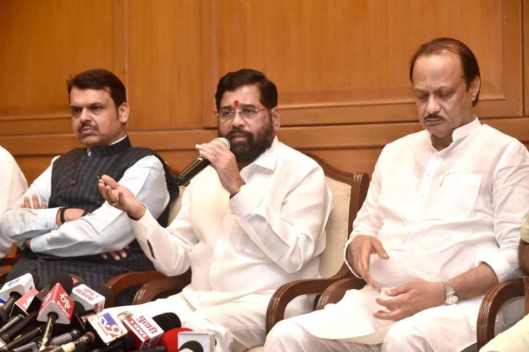 राज्यपाल नियुक्त 12 आमदारांचा फॉर्म्युला ठरला; कोणाच्या वाट्याला किती आमदार ? राज्यपाल नियुक्त 12 आमदारांचा फॉर्म्युला ठरला; कोणाच्या वाट्याला किती आमदार?