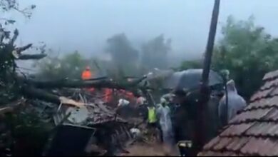 रायगडातील इर्शाळवाडीवर दरड कोसळली; 100 हून अधिक जण बेपत्ता, 25 जणांना रेस्क्यू करण्यात आले आहे.