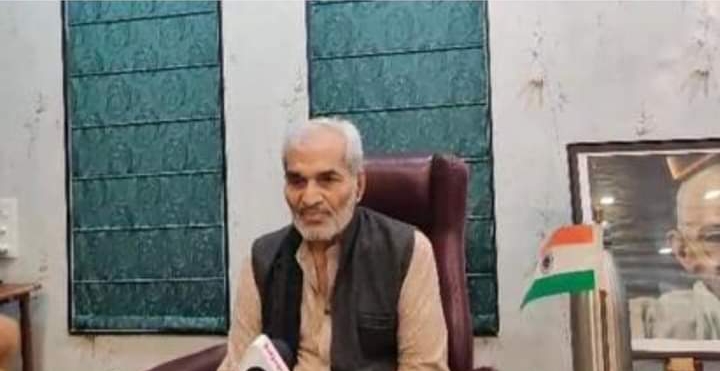 संभाजी भिडे उर्फ मनोहर कुलकर्णीविरुद्ध उच्च न्यायालयात दावा दाखल करणार : डॉ. कुमार सप्तर्षी