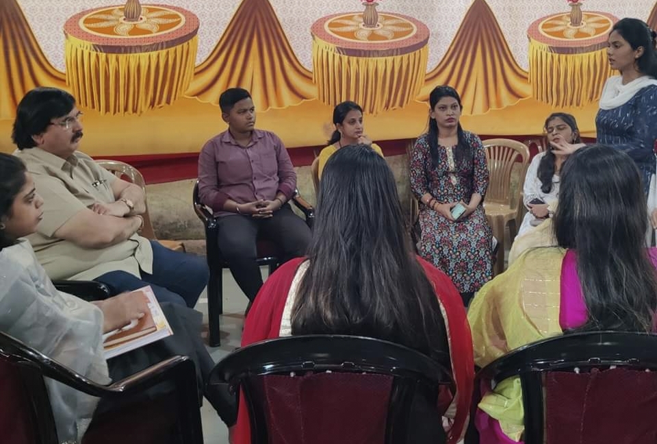 राष्ट्रवादी काँग्रेसचे शहराध्यक्ष दीपक मानकर यांच्या नेतृत्वाखाली राष्ट्रवादी युवती कॉंग्रेस पदाधिकाऱ्यांची बैठक संपन्न