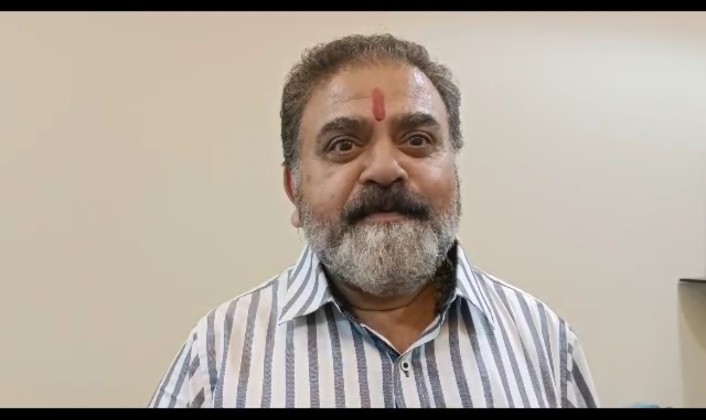 पुण्यात राज्यपाल ध्वजारोहण करतील; भाजप प्रवक्ते संदीप खर्डेकर यांचे स्पष्टीकरण.. चर्चांना दिला पूर्ण विराम पुण्यात राज्यपाल ध्वजारोहण करतील; भाजप प्रवक्ते संदीप खर्डेकर यांचे स्पष्टीकरण.. चर्चांना दिला पूर्ण विराम