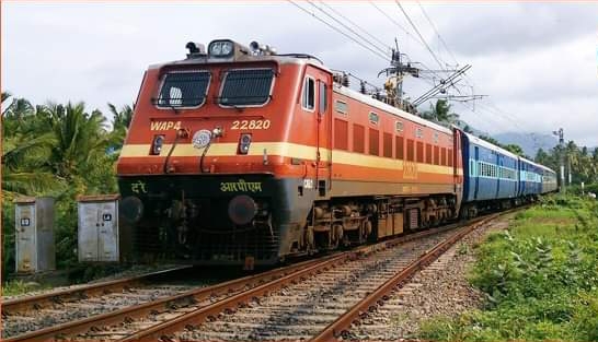 पुणे-मुंबई मार्गावरील काही एक्स्प्रेस, लोकल गाड्या रद्द तर काहींच्या वेळात बदल